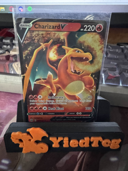 Charizard V Ultra Rare SWSH09: Brilliant Stars 017/172 Pokemon - Image 1