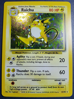 1999 Pokemon Base Unlimited #14 Raichu HOLO Rare Pokemon Gaming - Image 3