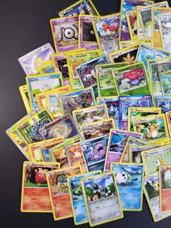 Pokemon Lot of 100 Cards - Modern, Mid-Era, Vintage, Holos, Reverse Holos NM-HP - Image 4
