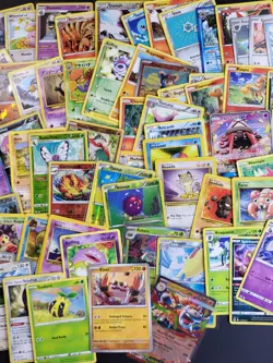Pokemon Lot of 100 Cards - Modern, Mid-Era, Vintage, Holos, Reverse Holos NM-HP - Image 3
