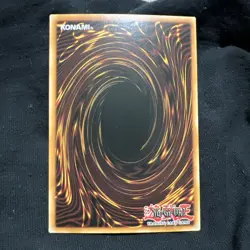 Yugioh Arcana Red Dark Magician YGLD-ENB02 ULTRA RARE HOLOFOIL NM - Image 2