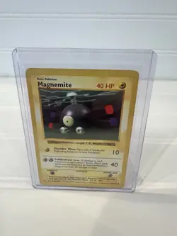 Pokemon TCG Magnemite 53/102 LP 1st Edition Shadowless Base Set - Image 1