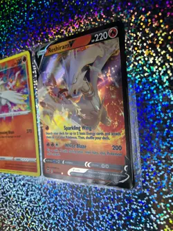 Pokemon TCG: Shining Fates Amazing Rare 017/072 Reshiram; 024/195 Reshiram V - Image 4