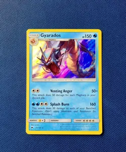 Pokemon TCG Gyarados Card Burning Shadows Holo Rare 33/147 NM - Image 1