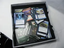 Magic The Gathering 700 + Common Uncommon Cards in a Kaladesh Gift Box only - Image 4