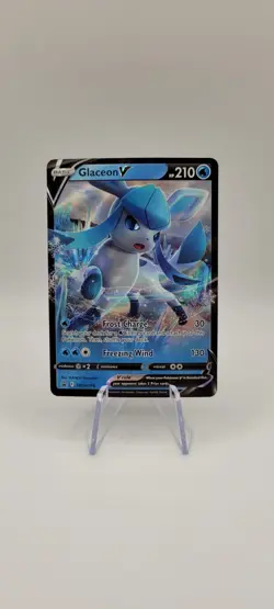 Pokemon TCG: Glaceon V SWSH196 Black Star Promo Holo Card NM - Image 1
