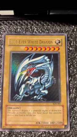 Blue-Eyes White Dragon SDK-001 Ultra Rare (Starter Deck Kaiba, 2002) LP - Image 2