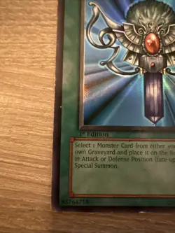 Yu-Gi-Oh Monster Reborn 1st Edition LOB-118 English Ultra Rare HP - Image 5