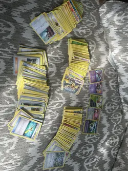 Pokemon Card Lot 636996769661 - Image 1