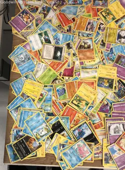 2.5LB Lot of Various Mixed Assorted Pokemon Cards TCG CCG Trading Cards - Image 2