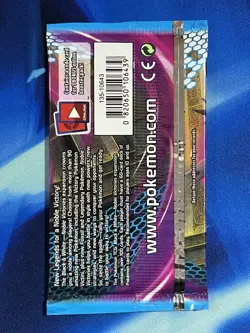 Pokemon TCG 2011 Black & White Noble Victories Booster Pack Sealed Hydreigon Art - Image 2
