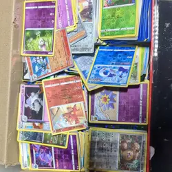 Pokemon TCG a Bunch of Holo Mixed Lot of 200+ read des - Image 2