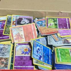 Pokemon TCG a Bunch of Holo Mixed Lot of 200+ read des - Image 3
