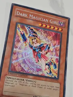 YuGiOh! Dark Magician Girl CT2-EN004 Secret Rare Limited Edition LP - Image 4