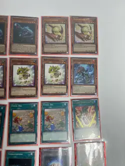 Yugioh Dinosaur Dino Card Deck Light Play Sleeved - Image 4