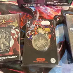 Yu-Gi-Oh! - Limited Edition Coin plus 4 limited edition metal cards - Image 4