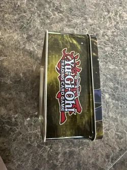 2016 Yu-Gi-Oh! TCG: Yugi & Slifer The Sky Dragon Mega Tin TIN ONLY (4542) - Image 4