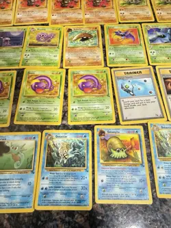 Pokemon TCG Fossil Set 25 Card Lot Geodude Grimer Weezing Kabuto Zubat Wizards - Image 5