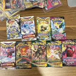 Pokemon TCG Booster Pack Lot Evolving Skies - Image 1