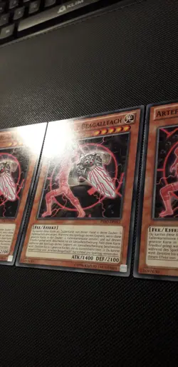 Yu-Gi-Oh! 3x Artefakt Beagalltach, PRIO-DE012, Common, 2. Auflage, Deutsch, NM - Image 3