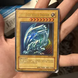 Blue-Eyes White Dragon SDK-001 Starter Deck: Kaiba Unlimited (Heavily Played) - Image 1