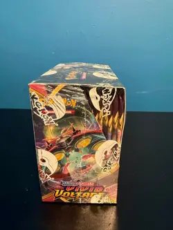 Pokemon TCG: Sword and Shield Vivid Voltage Booster Box 820650827495 - Image 4