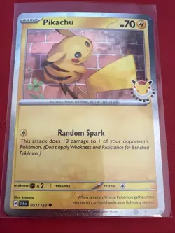 Pikachu PROMO STAMPED 30TH ANNIVERSARY 2026 POKEMON DAY + COIN Cosmos 051/162 - Image 3