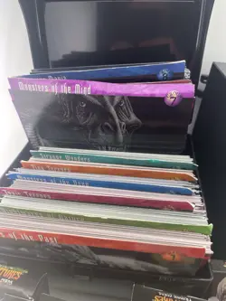 Weird n' Wild Creatures Card Lot w/2 Plastic Storage Box’s & 8 Group Cards & Die - Image 5