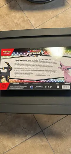 Pokemon Prismatic Evolutions Premium Figure Collection Box Espeon & Umbreon - Image 2
