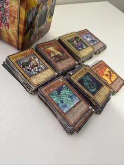 2007 Yu-Gi-Oh Collectible Tin W/ 323 Misc Cards - Image 2