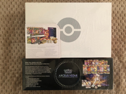 Pokemon Sword and Shield Charizard Ultra Premium Collection - Image 2