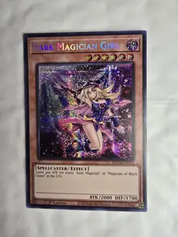 Dark Magician Girl (Alternate Art) - 25th Anniversary Tin: Dueling Mirrors (MP24 - Image 1