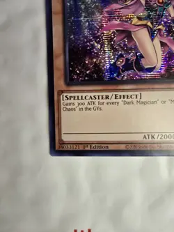 Dark Magician Girl (Alternate Art) - 25th Anniversary Tin: Dueling Mirrors (MP24 - Image 4