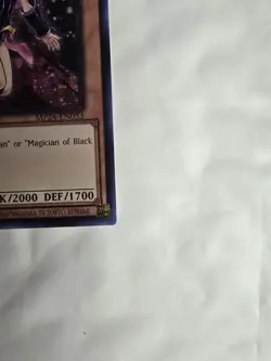 Dark Magician Girl (Alternate Art) - 25th Anniversary Tin: Dueling Mirrors (MP24 - Image 5
