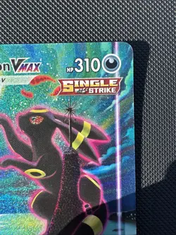 Pokemon TCG Umbreon VMAX Single Strike Holo Rare Card 095/203 - Image 4