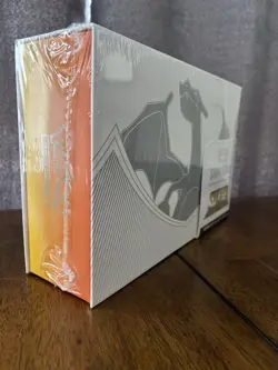 Pokemon TCG Sword and Shield Ultra Premium Collection Charizard Box 820650871115 - Image 3