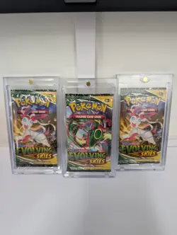 🔥Pokemon TCG Evolving Skies Booster Pack Lot of 3 Sealed w Protectors - FRESH🔥 - Image 1