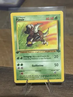 Pinsir 25/64 First Edition Jungle Rare Pokemon Card NM 1999 WOTC - Image 1