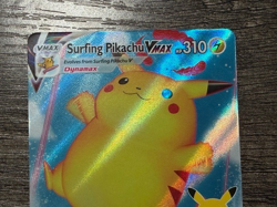 POKEMON FULL ART SURFING PIKACHU VMAX 009/025 ULTRA RARE + DARKRAI SLEEVE LP-NM - Image 2