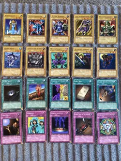 Vintage Yu-Gi-Oh! Starter Deck Yugi Evolution (SYE) Card Lot (20) 2003 - Image 1