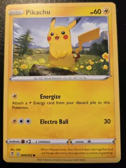 Pikachu 049/203 Common Sword & Shield: Evolving Skies Pokemon TCG - Image 1