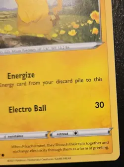 Pikachu 049/203 Common Sword & Shield: Evolving Skies Pokemon TCG - Image 5