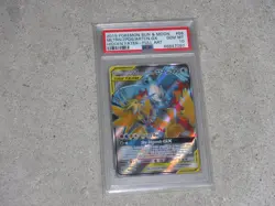 2019 POKEMON S & M MOLTRES ZAPDOS ARTICUNO GX HIDDEN FATES CARD #66 PSA 10 - Image 3