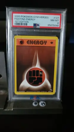 2000 POKEMON GYM HEROES 1ST ED #127 FIGHTING ENERGY PSA 8 - Image 2