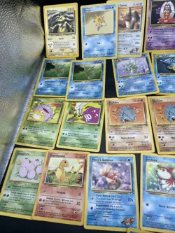 1995 1st Edition 25 Vintage Pokemon Cards Lot 90s - Image 3