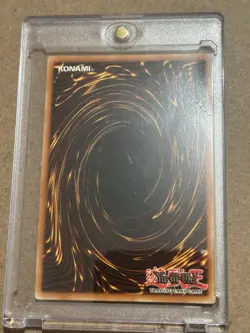 Yu-Gi-Oh! TCG Dark Magician Unlimited Ultra Rare LOB-005 Near Mint Ungraded - Image 2