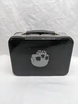 Legion Supplies Skull Trading Card Deck Holder Lunchbox Tin - Image 3