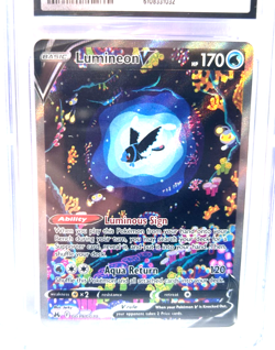 2023 POKEMON GEM MINT LUMINEON V # GG39/GG70 HOLO GRADE 10 AWESOME ! - Image 2