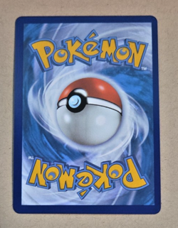 2022 Pokemon Brilliant Stars #155 Lumineon V Full Art NM to Mint Condition - Image 2