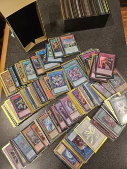 Yugioh TCG Bulk 600 Card HOLO ONLY LOT - Image 1